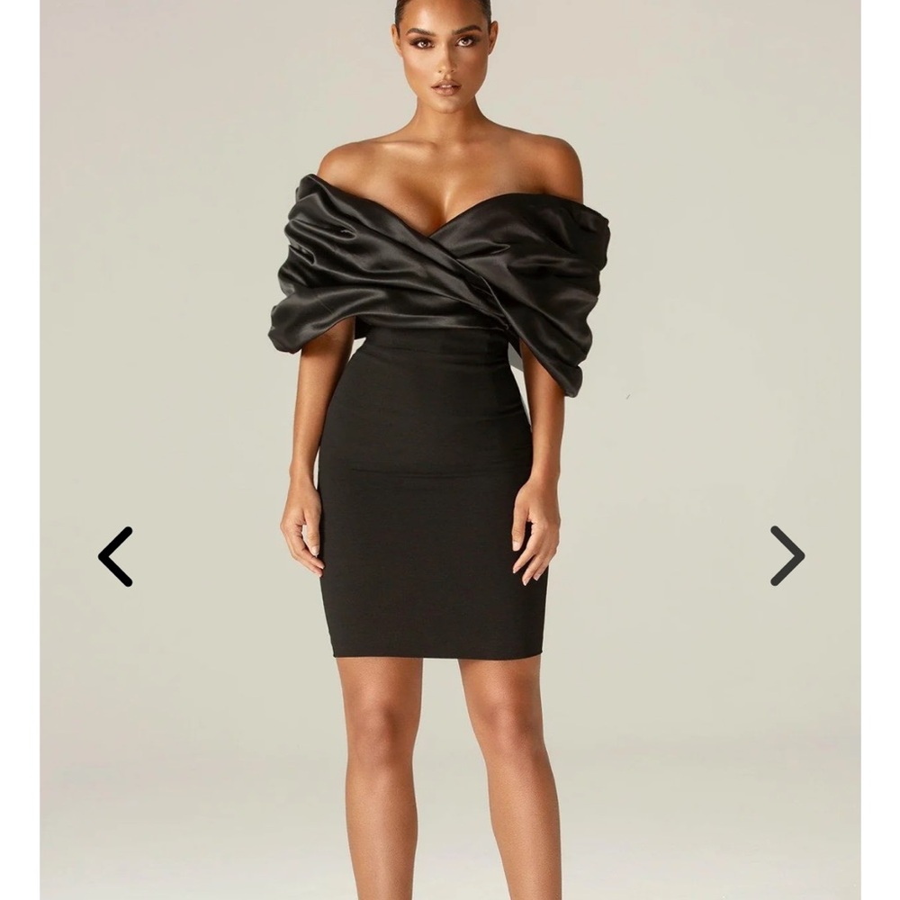 MARIBEL CREPE RUFFLE SHOULDER MINI
DRESS (BLACK)